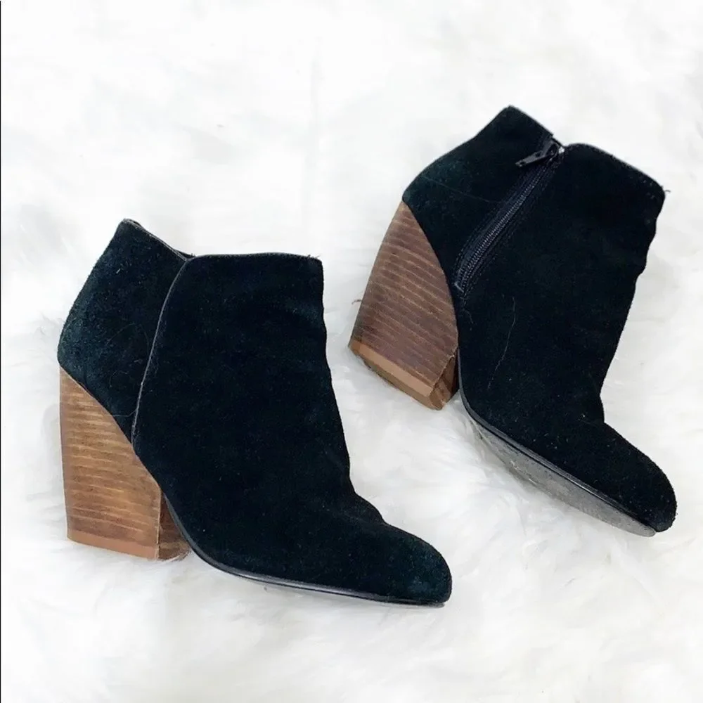 URBAN OUTFITTERS Ecote Black Stacked Heel Bootie